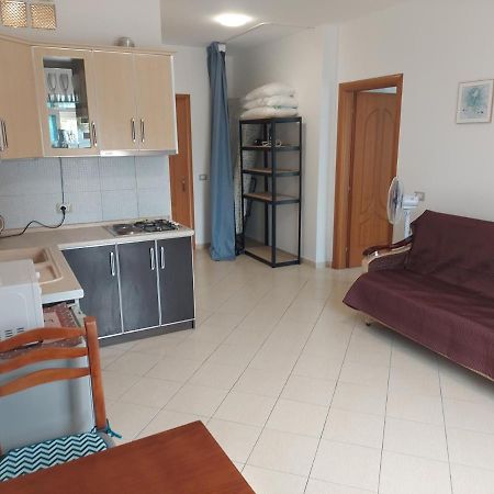 Golden Beach Apartments Дуррес Екстер'єр фото