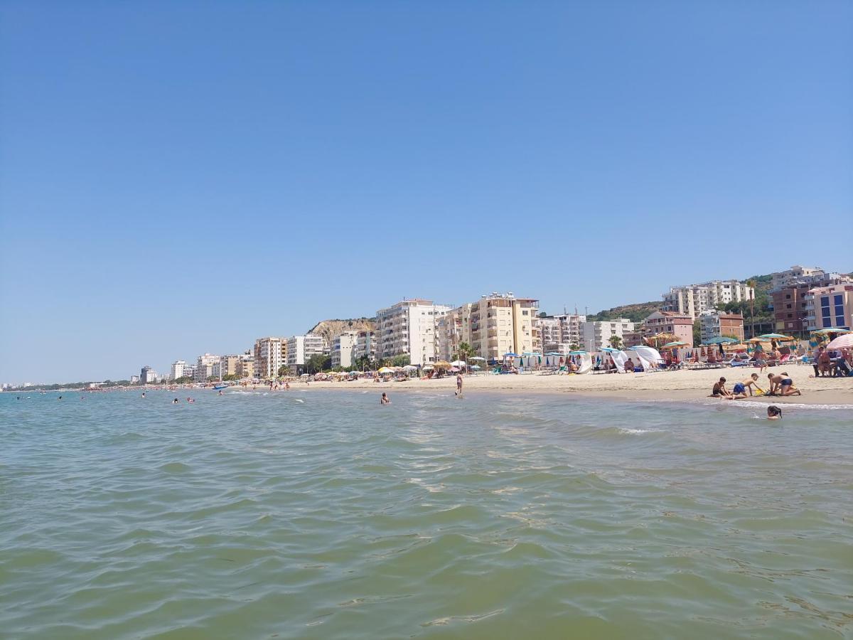 Golden Beach Apartments Дуррес Екстер'єр фото
