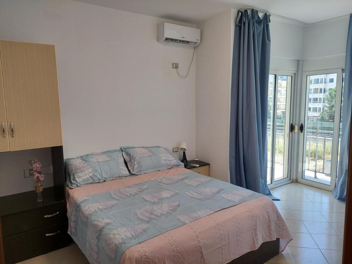 Golden Beach Apartments Дуррес Екстер'єр фото