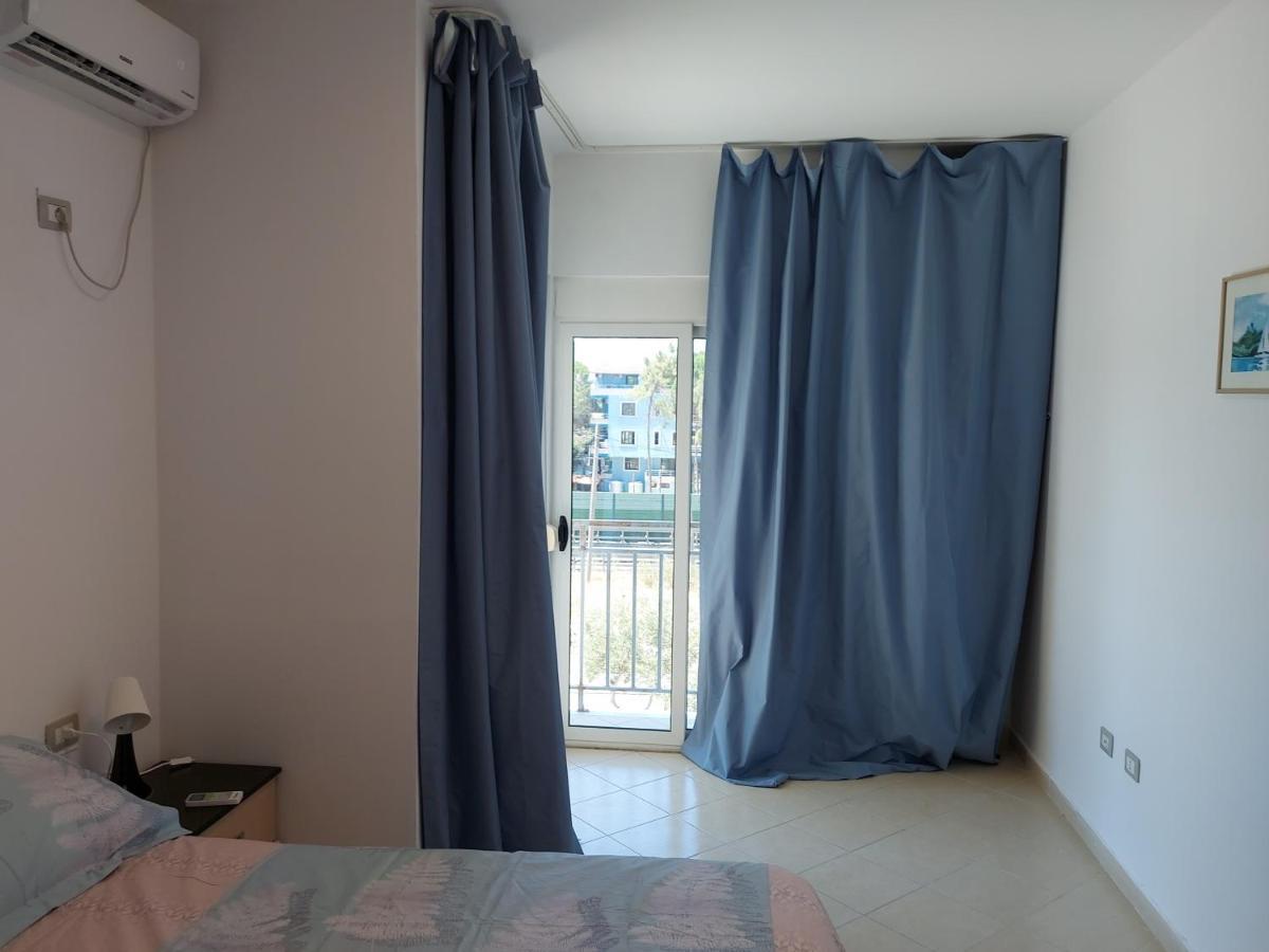 Golden Beach Apartments Дуррес Екстер'єр фото