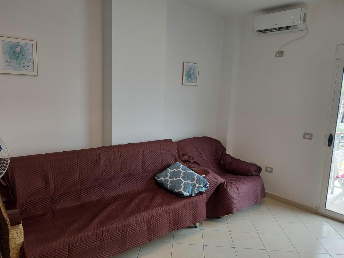Golden Beach Apartments Дуррес Екстер'єр фото